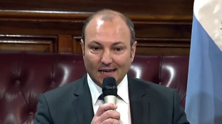 Pidieron la detención del juez federal Gastón Salmain y allanaron su oficina