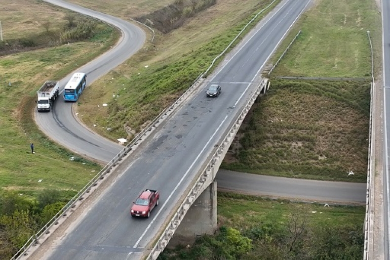 RICCI Y SEISAS RECLAMAN LEGALMENTE AL GOBIERNO NACIONAL OBRAS EN LA COLECTORA DE CIRCUNVALACIÓN Y LA AUTOPISTA ROSARIO-BUENOS AIRES