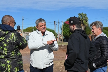 COMENZÓ LA CONSTRUCCIÓN DEL PLAYÓN POLIDEPORTIVO DE AVENIDA SOLDADO AGUIRRE Y 9 DE JULIO