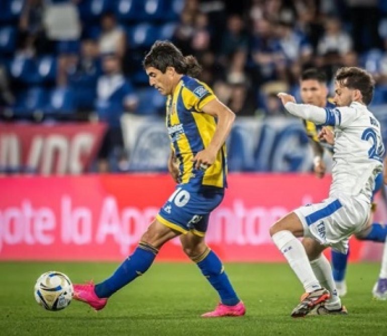 Central le ganó a Vélez y se escapó en la Tabla Anual