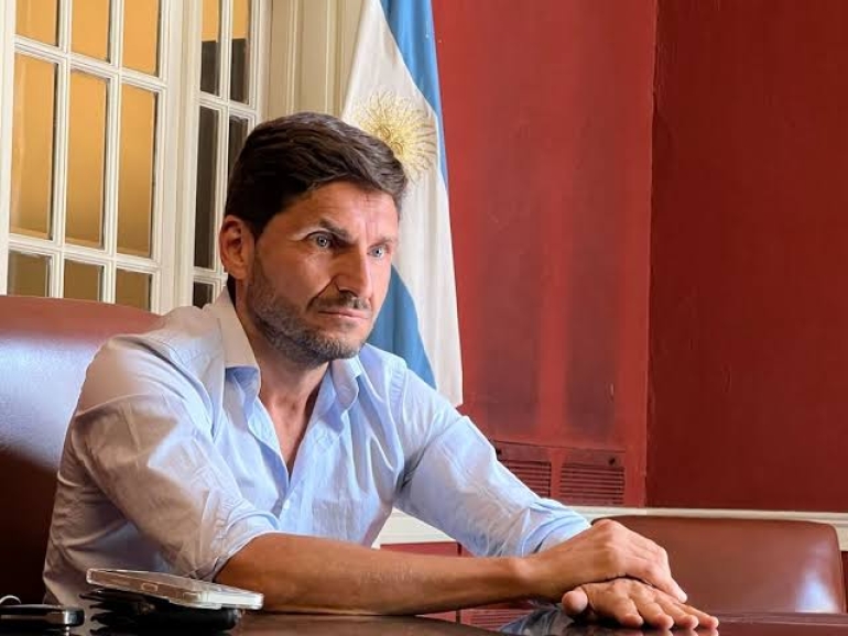 Santa Fe: Pullaro lidera la aprobación, mientras crece el reclamo de cambio en Nación y Municipio