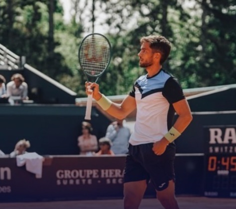 Amenazas a un tenista español antes del partido en el "Rosario Challenger"