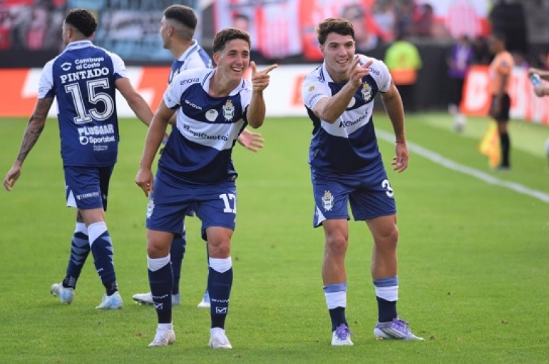 Gimnasia se impuso ante Barracas y habrá clásico en semifinales