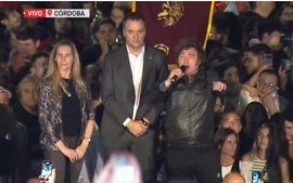 Milei: "No flaqueen, sigan peleando, a no aflojar".  Está negociando un préstamo del Tesoro de EEUU