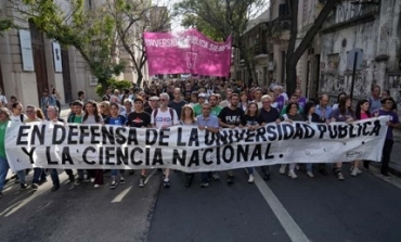 Marcha universitaria: fuerte reclamo al Gobierno con movilizada de docentes, estudiantes y organizaciones políticas