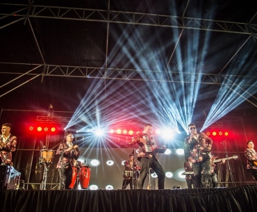 VILLA GOBERNADOR GÁLVEZ CELEBRÓ SU 137° ANIVERSARIO CON UN GRAN FESTIVAL QUE CONTÓ UN MARCO MULTITUDINARIO