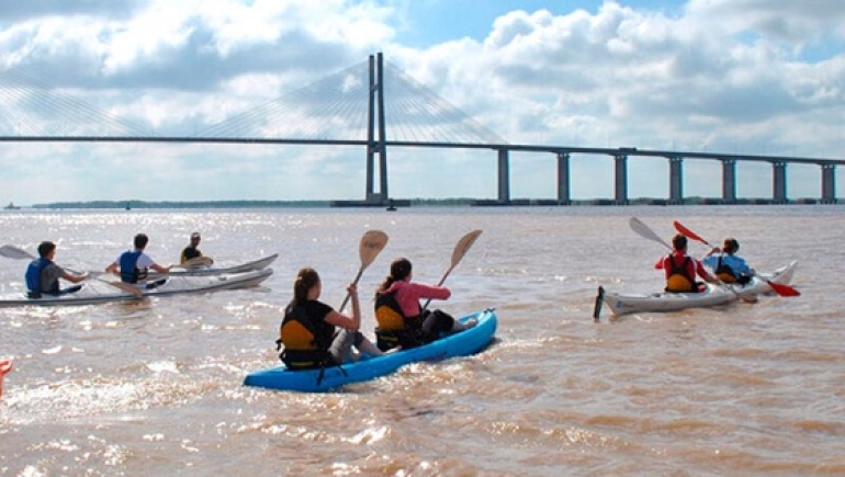 Proponen regular el kayakismo en Rosario