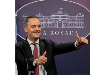 Caso Adorni: el fiscal solicitó informes sobre inmuebles y salidas del país