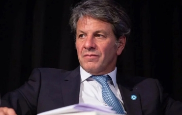 ARCA: El plan del Gobierno para movilizar los "dólares del colchón"