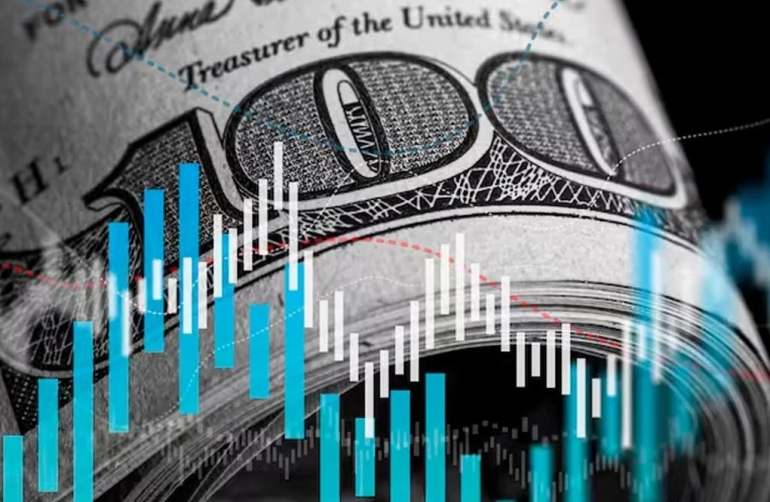 Expectativa por el dólar: abre el mercado sin cepo y esperan devaluación de al menos 15%