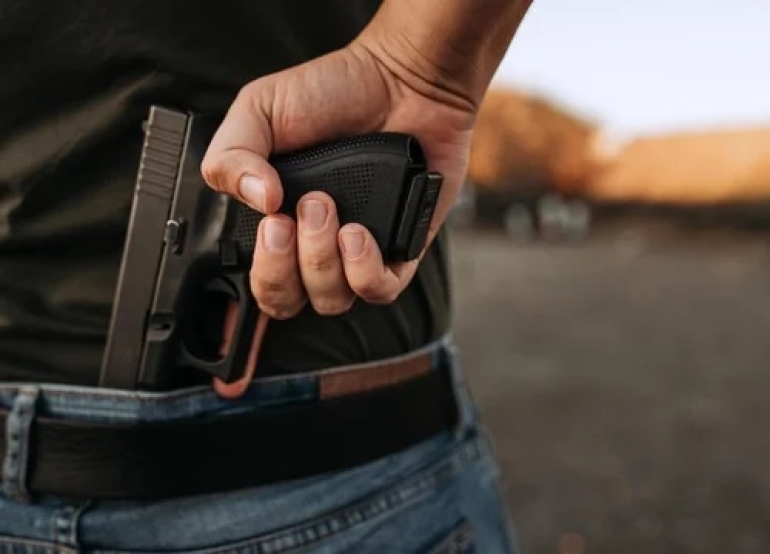 El Gobierno redujo la edad mínima requerida para ser considerado un usuario legítimo de armas
