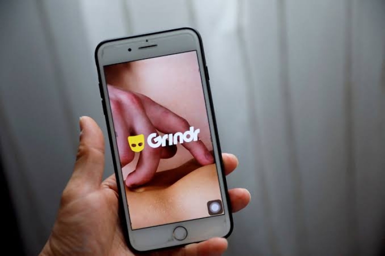 Una cita por Grindr terminó con un hombre retenido