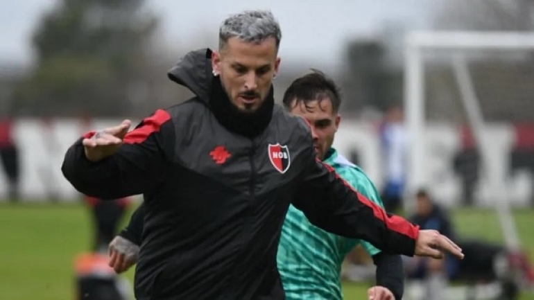 Amistoso: Darío Benedetto convirtió dos veces en la goleada de Newell´s ante Argentino