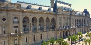 Provincia ofreció un aumento del 12,5% semestral a los estatales