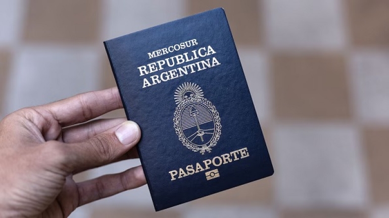 Se emitieron miles de pasaportes con fallas y piden que los devuelvan