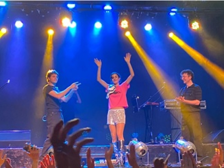 Zoe Gotusso llenó de dulzura la Sala de Las Artes