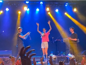Zoe Gotusso llenó de dulzura la Sala de Las Artes