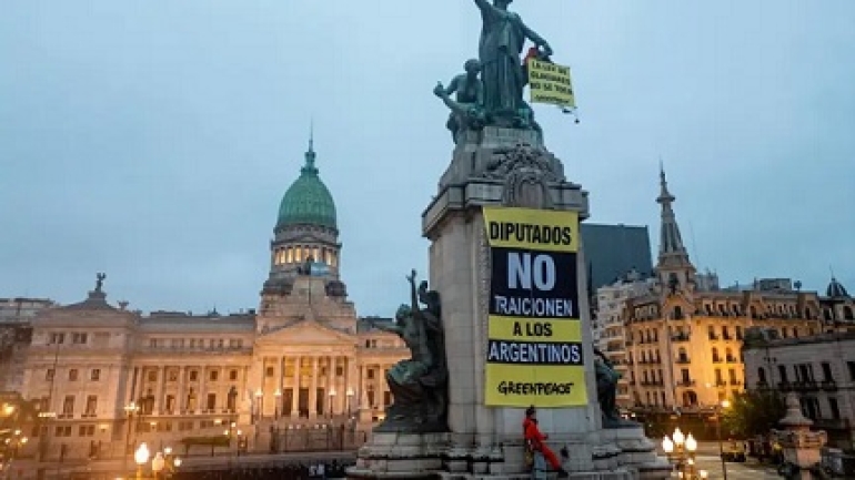 Los gobernadores le aseguran a Milei los votos para aprobar la Ley de Glaciares