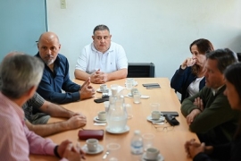 AUTORIDADES DE AGUAS SANTAFESINAS Y MUNICIPALES MANTUVIERON UNA REUNIÓN CON EL FIN DE SOLUCIONAR EL CORTE DE AGUA QUE AFECTA A VILLA GOBERNADOR GÁLVEZ