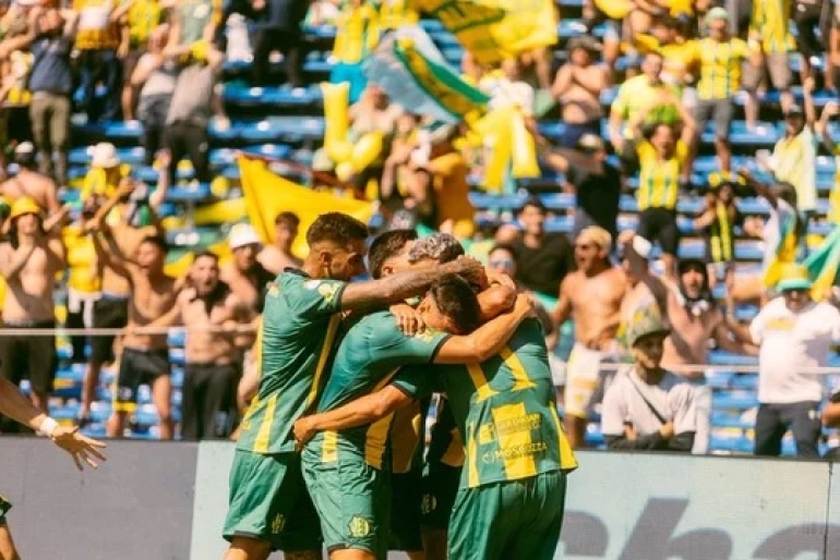 Aldosivi venció a San Martín de Tucumán y ascendió a la Primera División del fútbol argentino