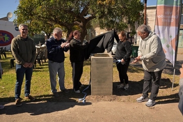 LA MUNICIPALIDAD INAUGURÓ UN MURAL CONMEMORATIVO POR EL 40° ANIVERSARIO DE LA GRAN INUNDACIÓN QUE SUFRIÓ LA CIUDAD