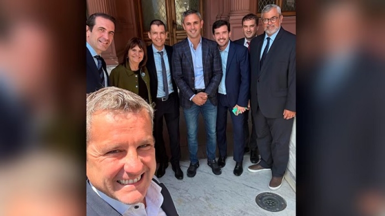 Milei recibió en Casa Rosada a los radicales expulsados