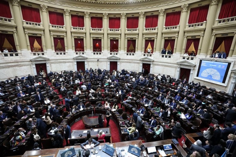 El Gobierno volvió a prorrogar el Presupuesto 2023 para el 2025