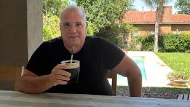 Juliàn Galdeano en Europa con crisis en el gabinete