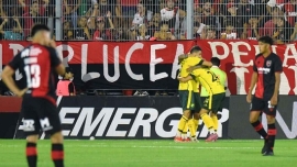 Newell's cayó ante Defensa y profundiza su crisis