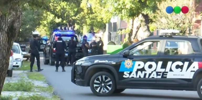Dejaron una supuesta granada en la puerta escuela con amenaza para personas detenidas en el último tiempo