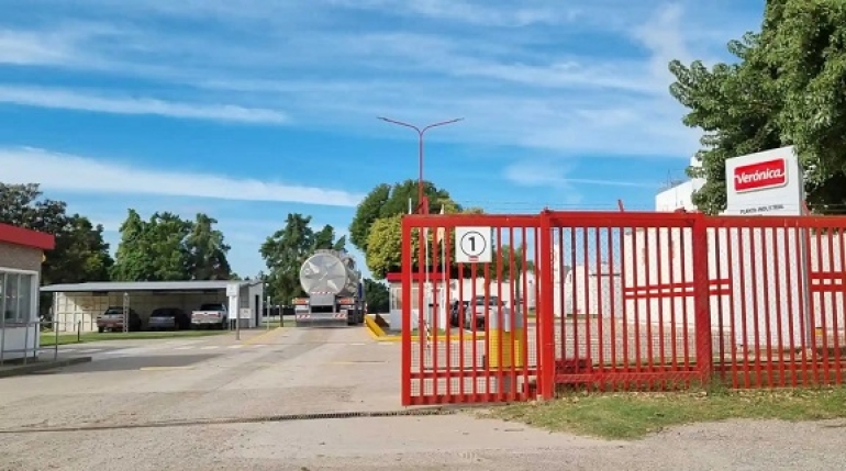 Lácteos Verónica con una deuda de 60 millones de dólares y 3.600 cheques  le rechazados