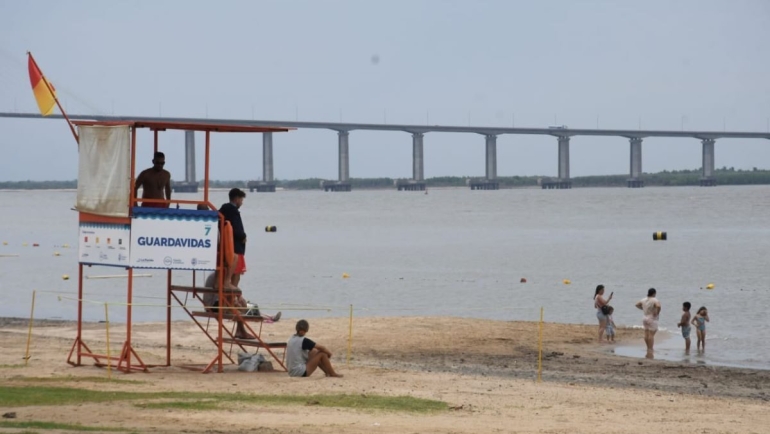 Condenaron a Costanera Rosario por el despido discriminatorio de un guardavidas