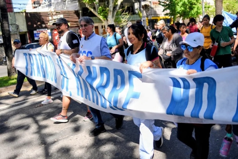 Movilización y ollas populares en contra el ajuste de Milei