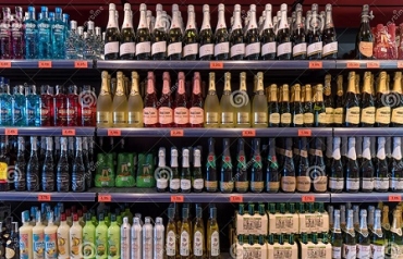 Buscan quitar prohibición de expendio de bebidas alcohólicas y energizantes en horario nocturno