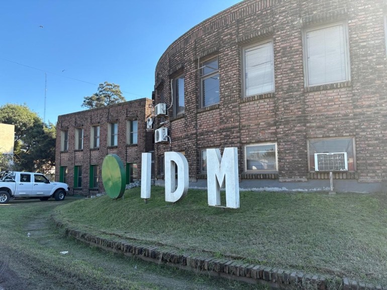 Malestar de trabajadores en la planta de IDM por atrasos en los sueldos
