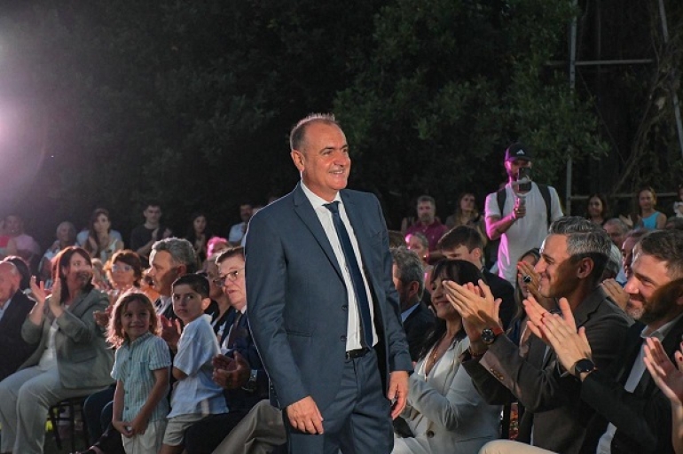 Alvear es ciudad y Carlos Pighin asumió como primer intendente: “Cerramos una etapa y empezamos otra”