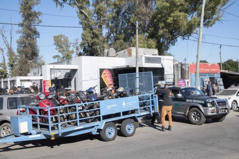 Retiraron más de 3.000 vehículos en desuso de todas las comisarías de Rosario