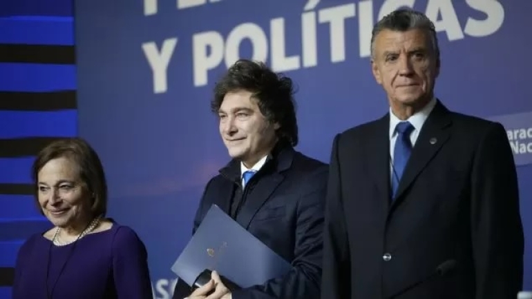 Milei ante empresarios: "Tenemos un Congreso secuestrado por el kirchnerismo"