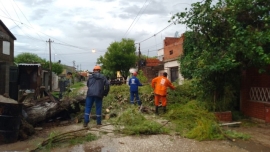 CUADRILLAS MUNICIPALES TRABAJAN ARDUAMENTE PARA AFRONTAR EL TEMPORAL
