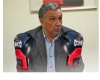 Astore, al borde de las pi&ntilde;as con un colaborador del "Mago" Capria