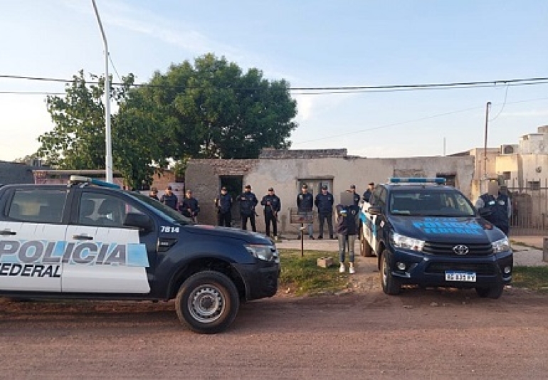 LA POLICÍA FEDERAL DERRIBÓ UN BÚNKER EN FRONTERA