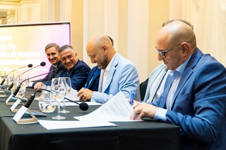 CONVENIO INÉDITO. LA PROVINCIA DE SANTA FE Y BANCO MUNICIPAL, EN ALIANZA CON EL MERCADO ARGENTINO DE VALORES Y LA BOLSA DE COMERCIO IMPULSAN FINANCIMIENTO A PYMES.
