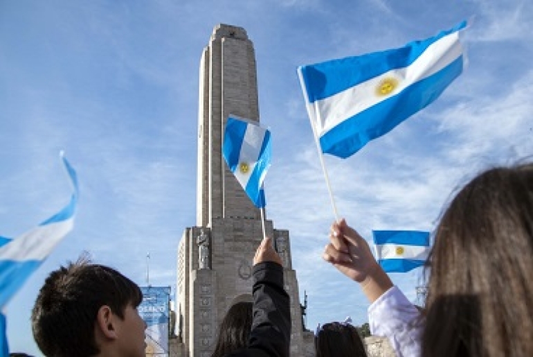 Más de 30.000 estudiantes de todo el país prometerán lealtad a la Bandera
