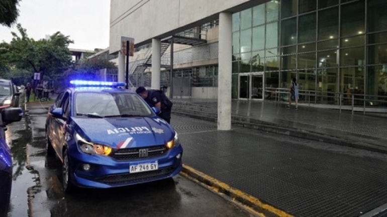 Asesinaron a tiros a un joven en zona oeste