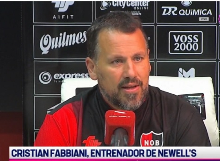 El Ogro Fabbiani resiste y no se va, pero apuntó contra sus jugadores