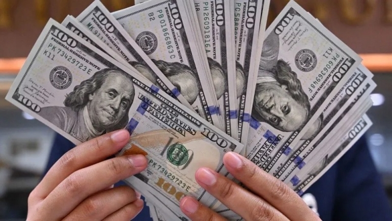 El dólar oficial abre a $ 1250 en la primera rueda sin cepo