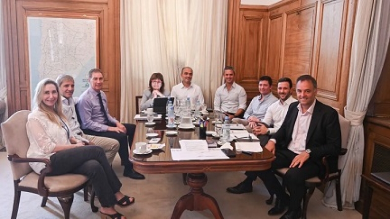 Se reunió la mesa política del Gobierno para definir el texto final de la reforma laboral