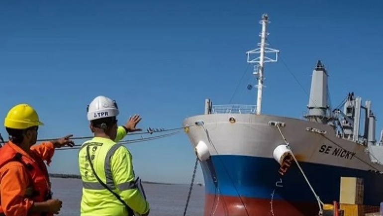 Portuarios paran en todo el país en el marco de las protestas contra la reforma laboral